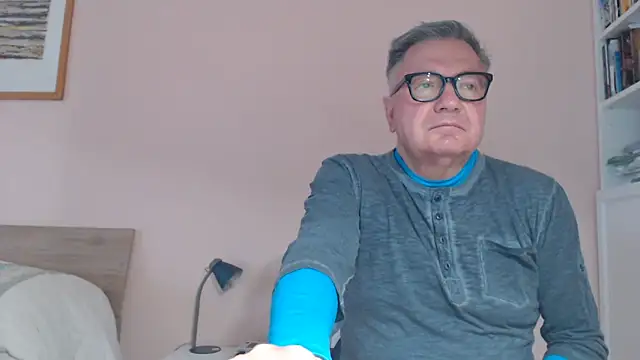 YOU6me online show from April 15, 7:36 am