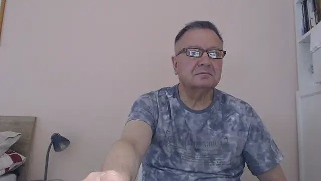 Snapshot of YOU6me chatting on September 10, 10:25 am YOU6me online show from September 10, 10:25 am