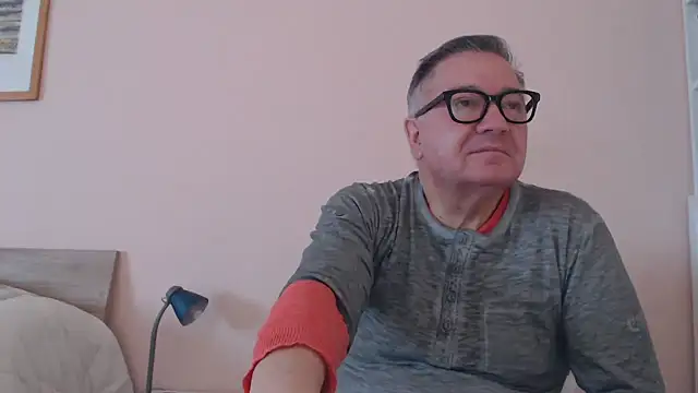 YOU6me online show from December 2, 9:44 am