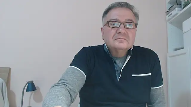 Snapshot of YOU6me chatting on February 20, 5:30 pm YOU6me online show from February 20, 5:30 pm