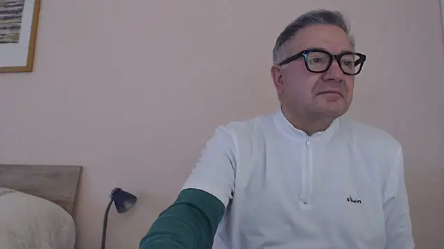 YOU6me online show from December 4, 8:46 am