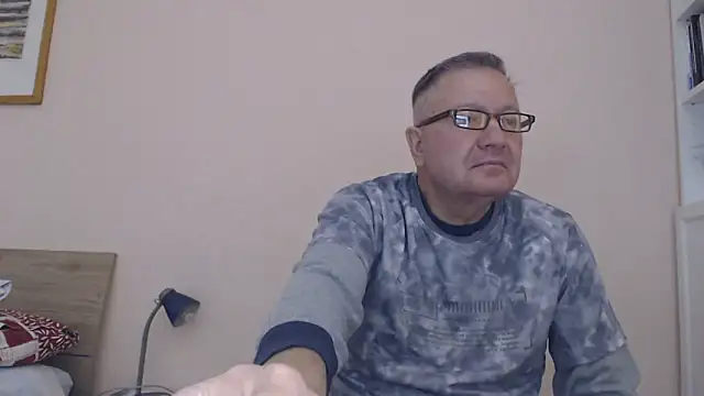 Snapshot of YOU6me chatting on October 5, 4:09 pm YOU6me online show from October 5, 4:09 pm