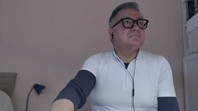 YOU6me online show from December 16, 2:10 pm