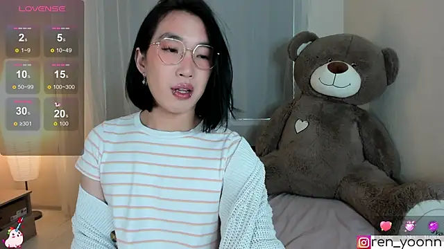 Ren yoon online show from April 28, 9:24 am