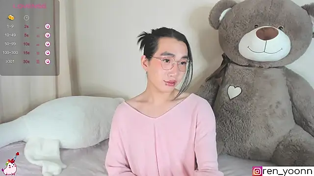 Snapshot of Ren_yoon chatting on October 5, 3:03 pm Ren yoon online show from October 5, 3:03 pm