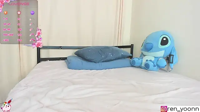 Snapshot of Ren_yoon chatting on December 23, 2:50 pm Ren yoon online show from December 23, 2:50 pm