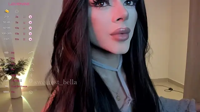 Snapshot of sweetest_bella chatting on October 8, 8:31 pm sweetest bella online show from October 8, 8:31 pm