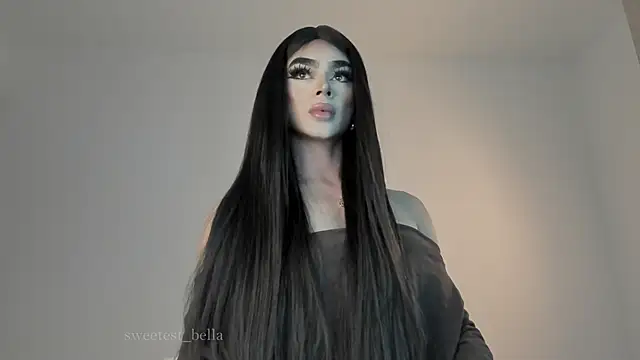 Snapshot of sweetest_bella chatting on March 16, 11:37 pm sweetest bella online show from March 16, 11:37 pm