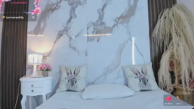 hannahill69 online show from January 13, 7:12 am