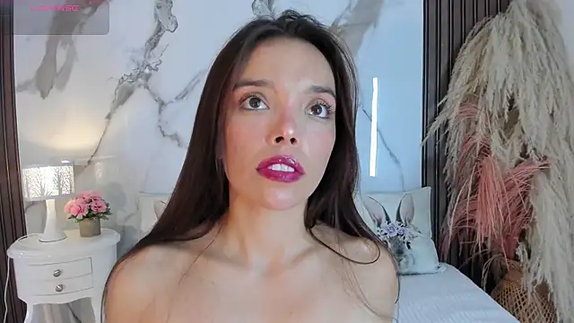 hannahill69 online show from March 28, 4:57 am