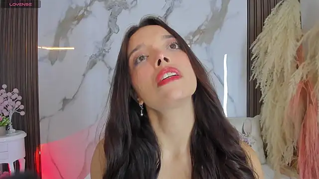 hannahill69 online show from September 15, 4:35 am
