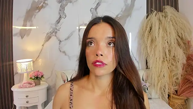 hannahill69 online show from April 14, 5:12 am