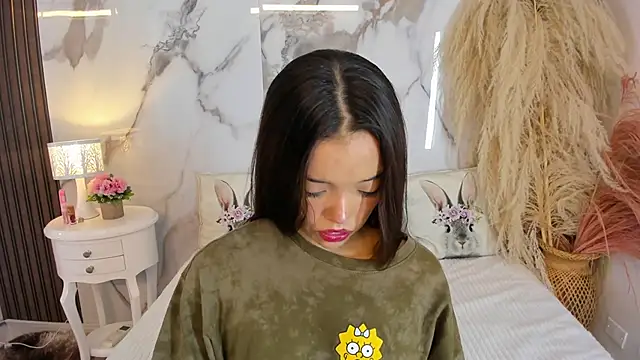 hannahill69 online show from April 24, 4:47 am