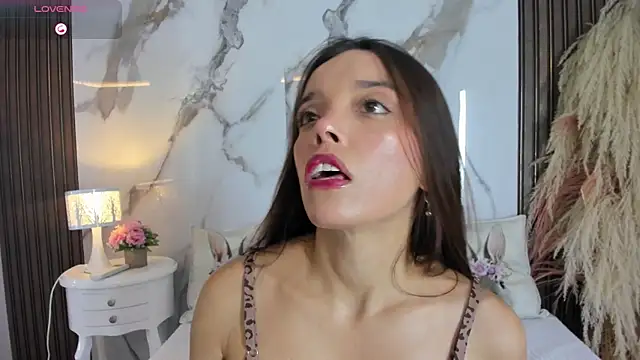 hannahill69 online show from March 17, 4:48 am