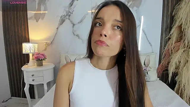 hannahill69 online show from March 5, 4:42 am