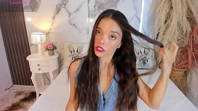 hannahill69 online show from March 31, 5:09 am