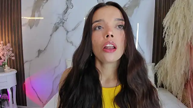 hannahill69 online show from September 19, 4:38 am