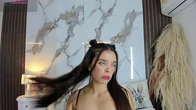 hannahill69 online show from February 20, 4:42 am