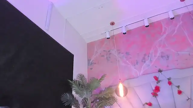 Snapshot of ValerySex_ chatting on June 18, 12:10 pm ValerySex online show from June 18, 12:10 pm