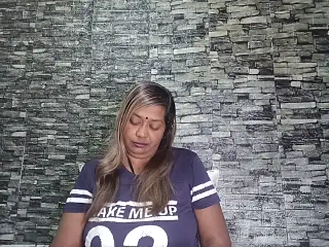 Mammabear 4u online show from June 11, 5:43 pm
