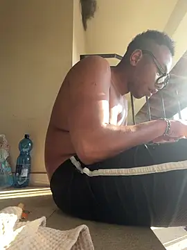 iamrafaelhot online show from April 8, 3:35 pm