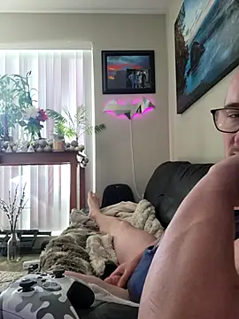 gdawg78 online show from November 17, 9:30 pm