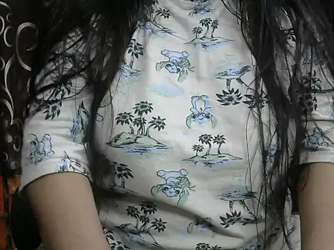 Snapshot of Bold-Radhika chatting on November 29, 12:27 pm Bold-Radhika online show from November 29, 12:27 pm