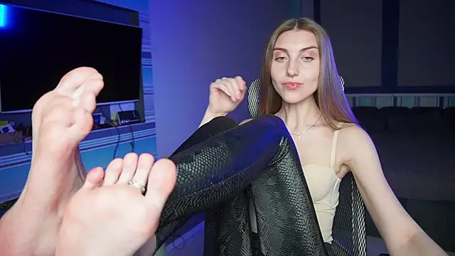 Snapshot of CassiaBlade1 chatting on November 16, 4:12 pm CassiaBlade1 online show from November 16, 4:12 pm