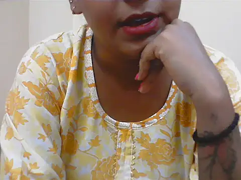 Snapshot of LovingPihu chatting on July 19, 5:16 am LovingPihu online show from July 19, 5:16 am