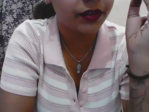 LovingPihu online show from May 19, 5:58 am