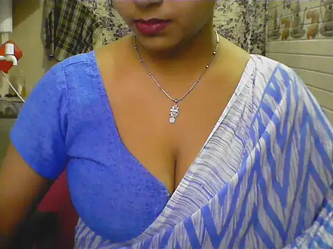 LovingPihu online show from May 27, 6:10 am