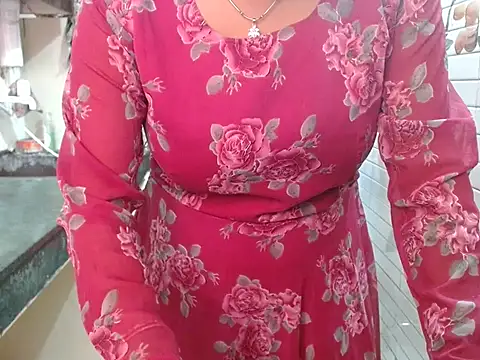 LovingPihu online show from February 23, 5:41 am