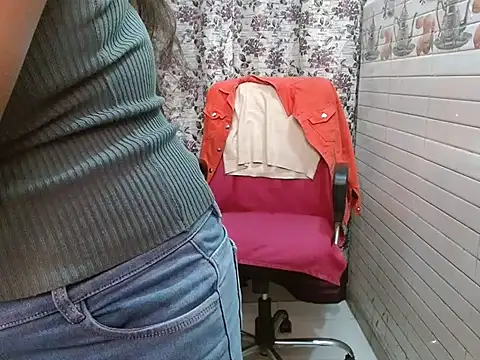 LovingPihu online show from November 23, 5:39 am