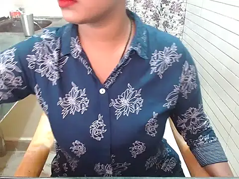 LovingPihu online show from October 14, 5:41 am