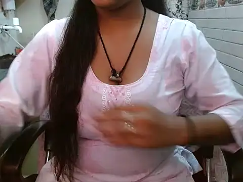 LovingPihu online show from November 9, 5:55 am