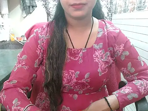 LovingPihu online show from October 31, 5:15 am