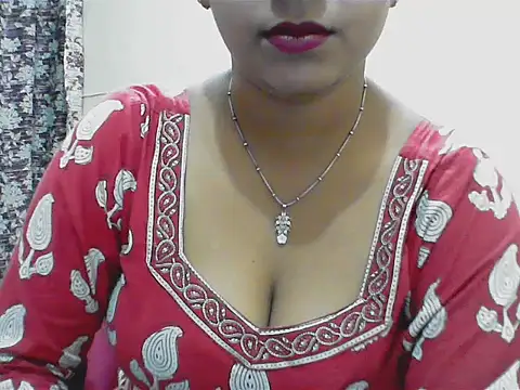 LovingPihu online show from May 3, 5:34 am