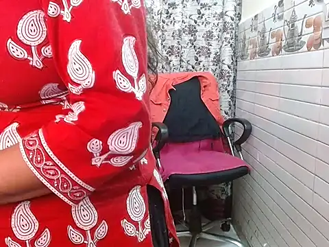 LovingPihu online show from February 20, 6:10 am