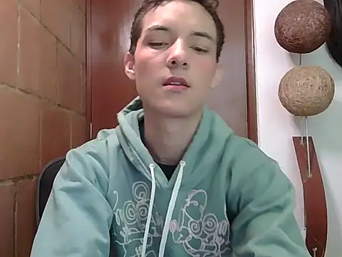 andys 26 online show from April 12, 7:28 pm