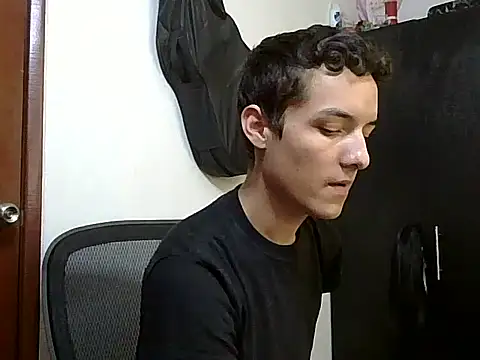 andys 26 online show from April 21, 7:31 pm