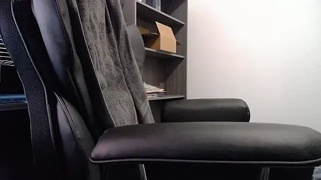 TrevorSteele online show from March 21, 5:08 am