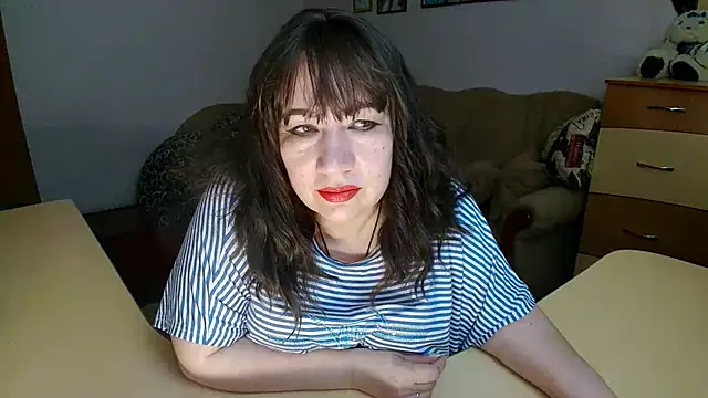 Lucretia Goldi  online show from February 19, 7:33 pm