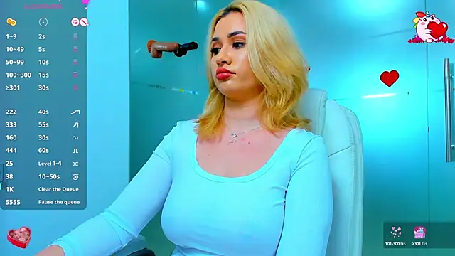 Snapshot of sassy_madeline chatting on February 17, 10:38 pm sassy madeline online show from February 17, 10:38 pm