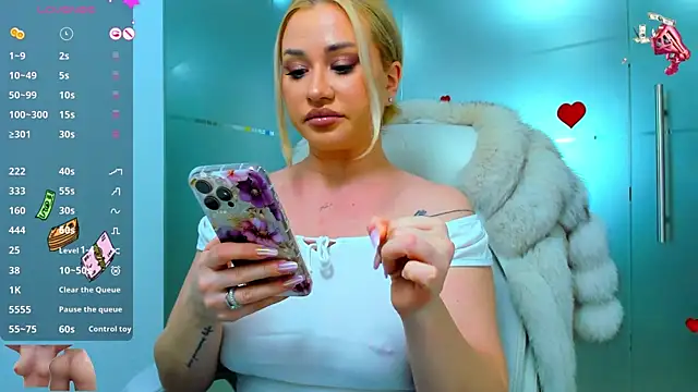 Snapshot of sassy_madeline chatting on March 11, 6:30 pm sassy madeline online show from March 11, 6:30 pm