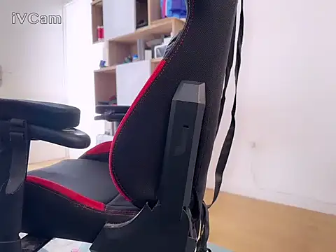 the-magic-dick77 online show from March 6, 2:40 pm