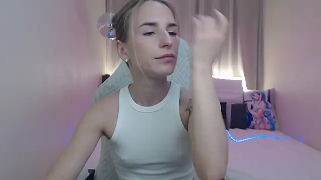 Snapshot of DeboraHorny chatting on May 24, 6:13 am DeboraHorny online show from May 24, 6:13 am