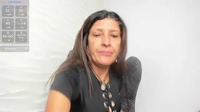 Snapshot of Keyla_Milf chatting on February 20, 2:51 am Keyla Milf online show from February 20, 2:51 am
