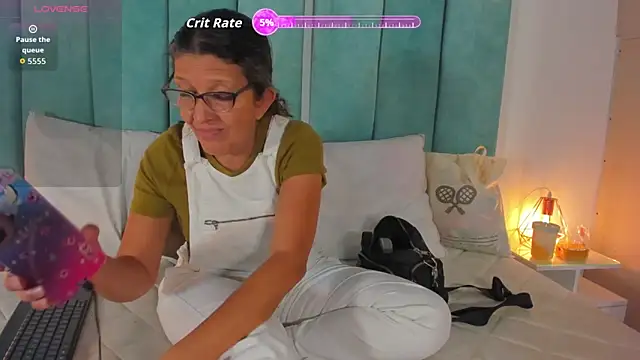 Keyla Milf online show from March 26, 1:04 am