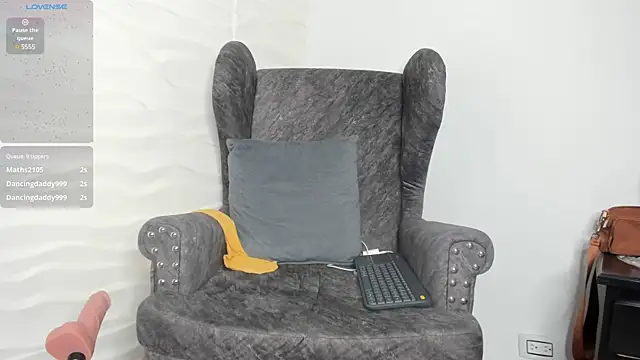 Snapshot of Keyla_Milf chatting on March 21, 6:05 am Keyla Milf online show from March 21, 6:05 am
