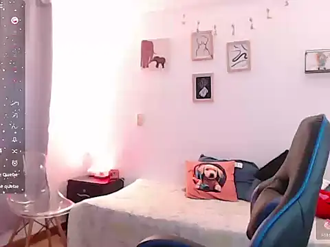 emmily castro online show from November 14, 1:48 pm